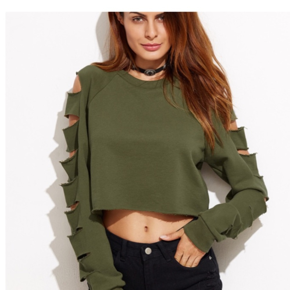⭐️ Army Green Cutout Ladder Sleeve